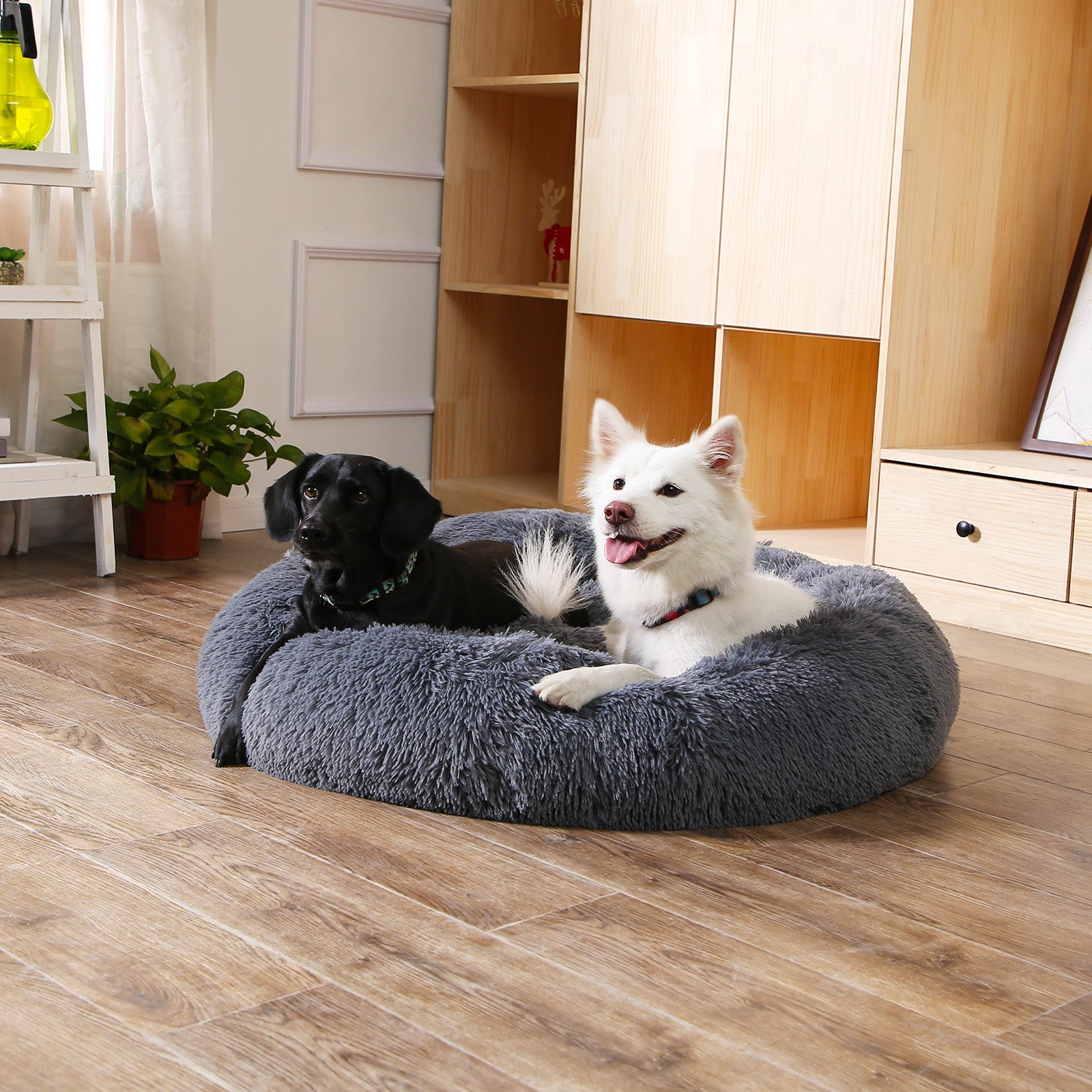 Fluffy Calming Donut Pet Bed
